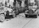 In late 1939, the 2 Krad is long gone and after the fighting in Poland, the recon bn of the 7th Recon Regiment, part of the 2nd Light Division (2 Leichte) parade through Bad Kissingen.