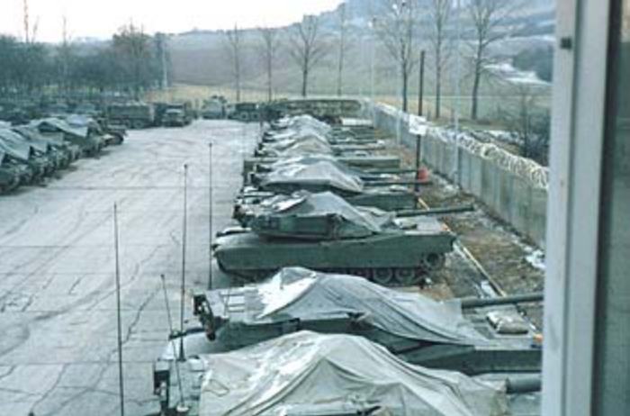 apr1303_TS29.jpg - Todd Stach - E Troop - Daley - 1985 - E Troop on left, H Company on right.