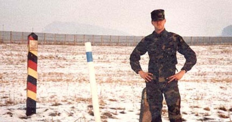 apr1303_TS40.jpg - Todd Stach - E Troop - Border - 1986 - Here I am on the border.